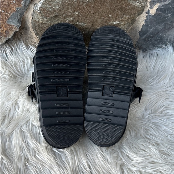 Dr. Martens Buckled Blaire Leather Slide Sandals in Black Size 9 - Picture 7 of 10